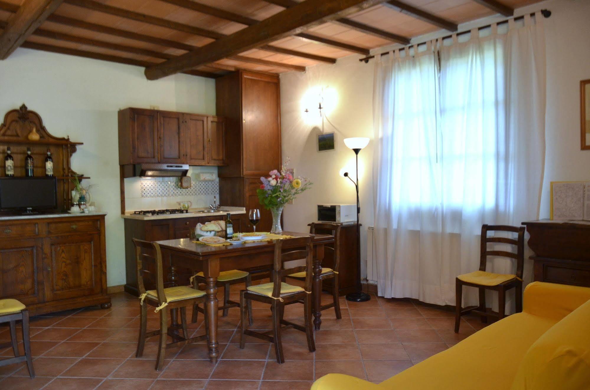 Agriturismo Il Casalone Montepulciano Stazione Kültér fotó