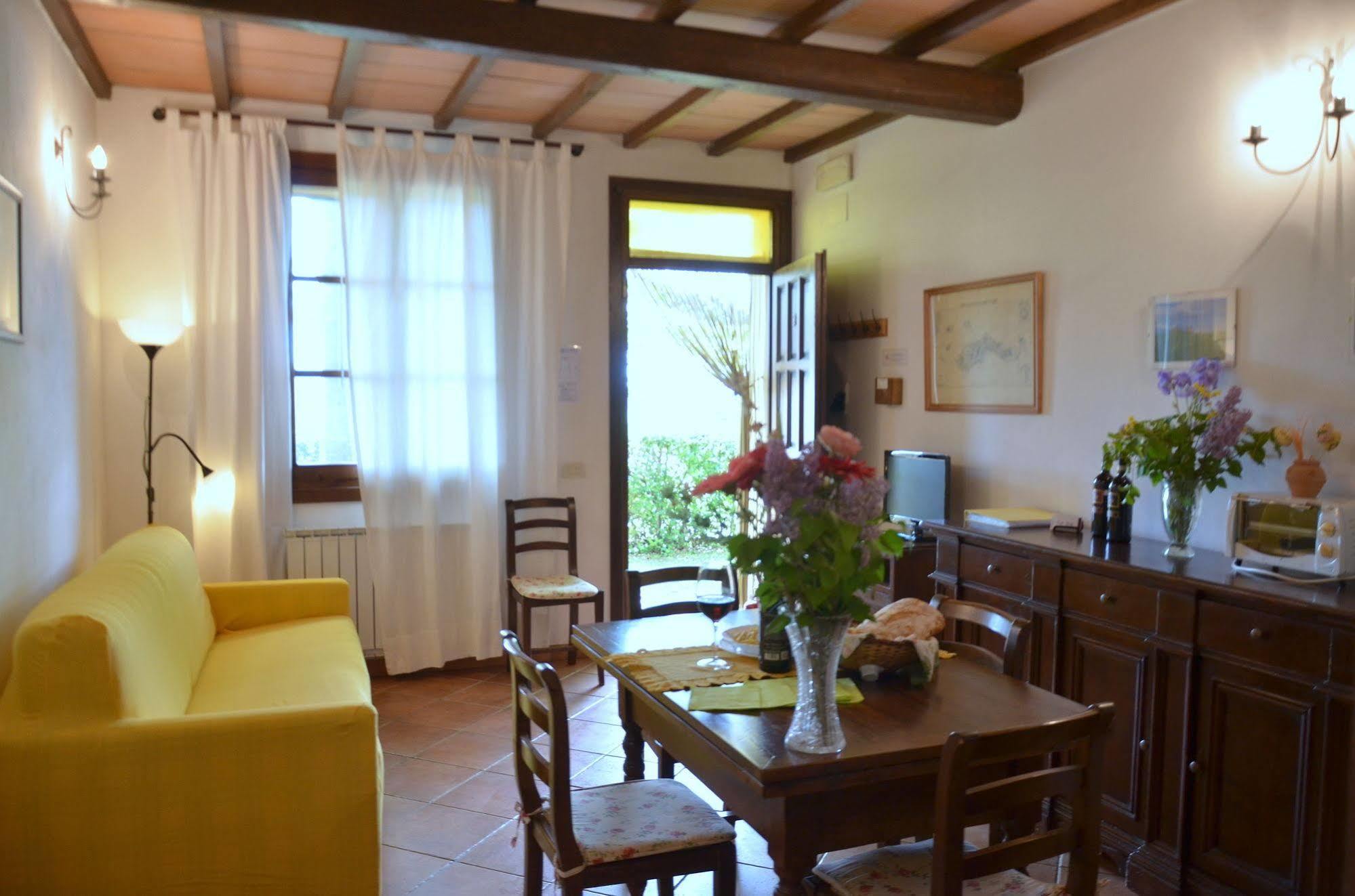 Agriturismo Il Casalone Montepulciano Stazione Kültér fotó
