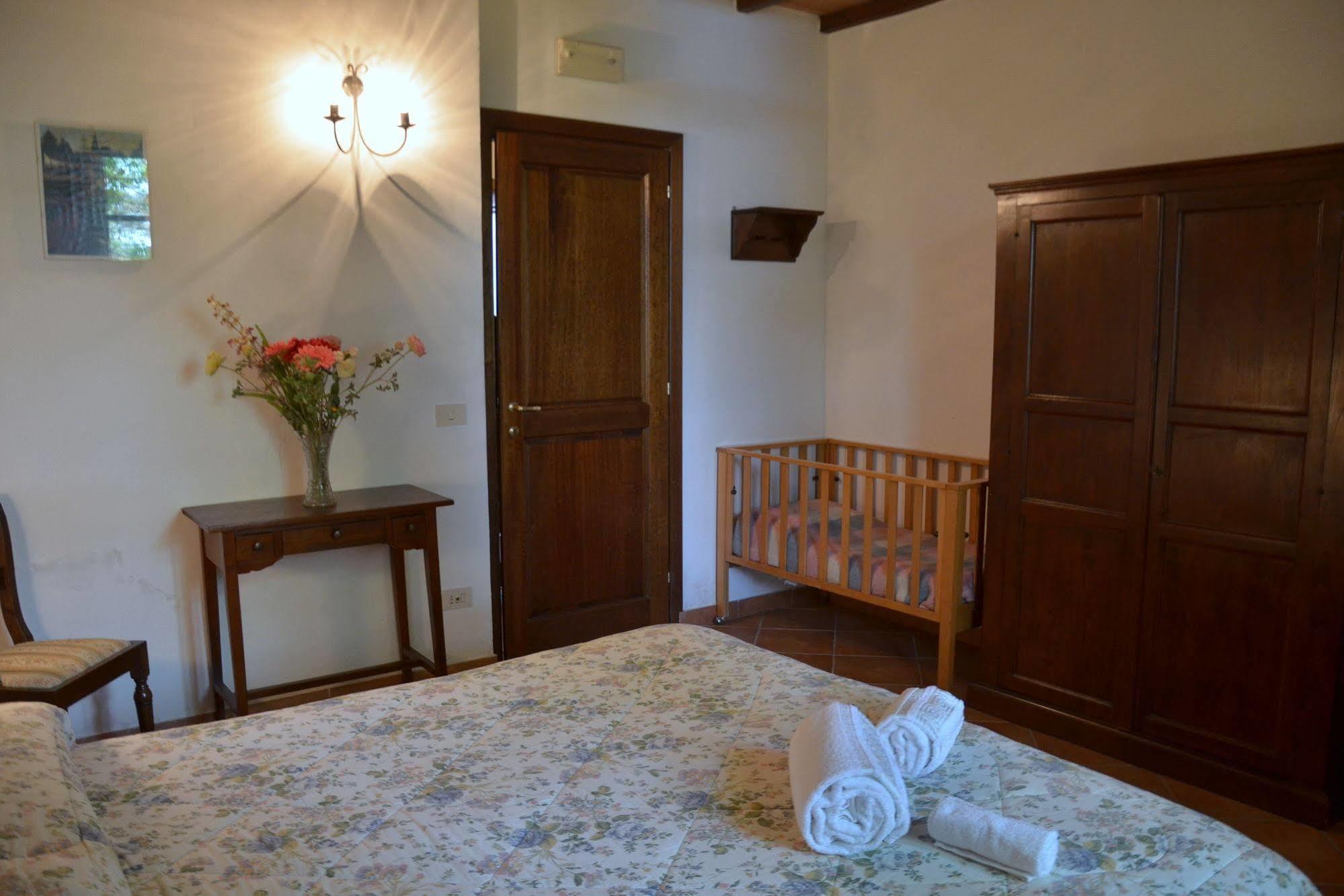 Agriturismo Il Casalone Montepulciano Stazione Kültér fotó