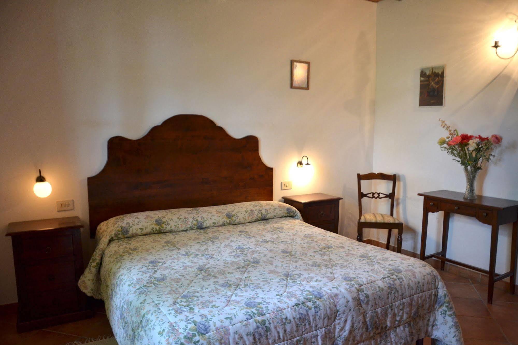 Agriturismo Il Casalone Montepulciano Stazione Kültér fotó