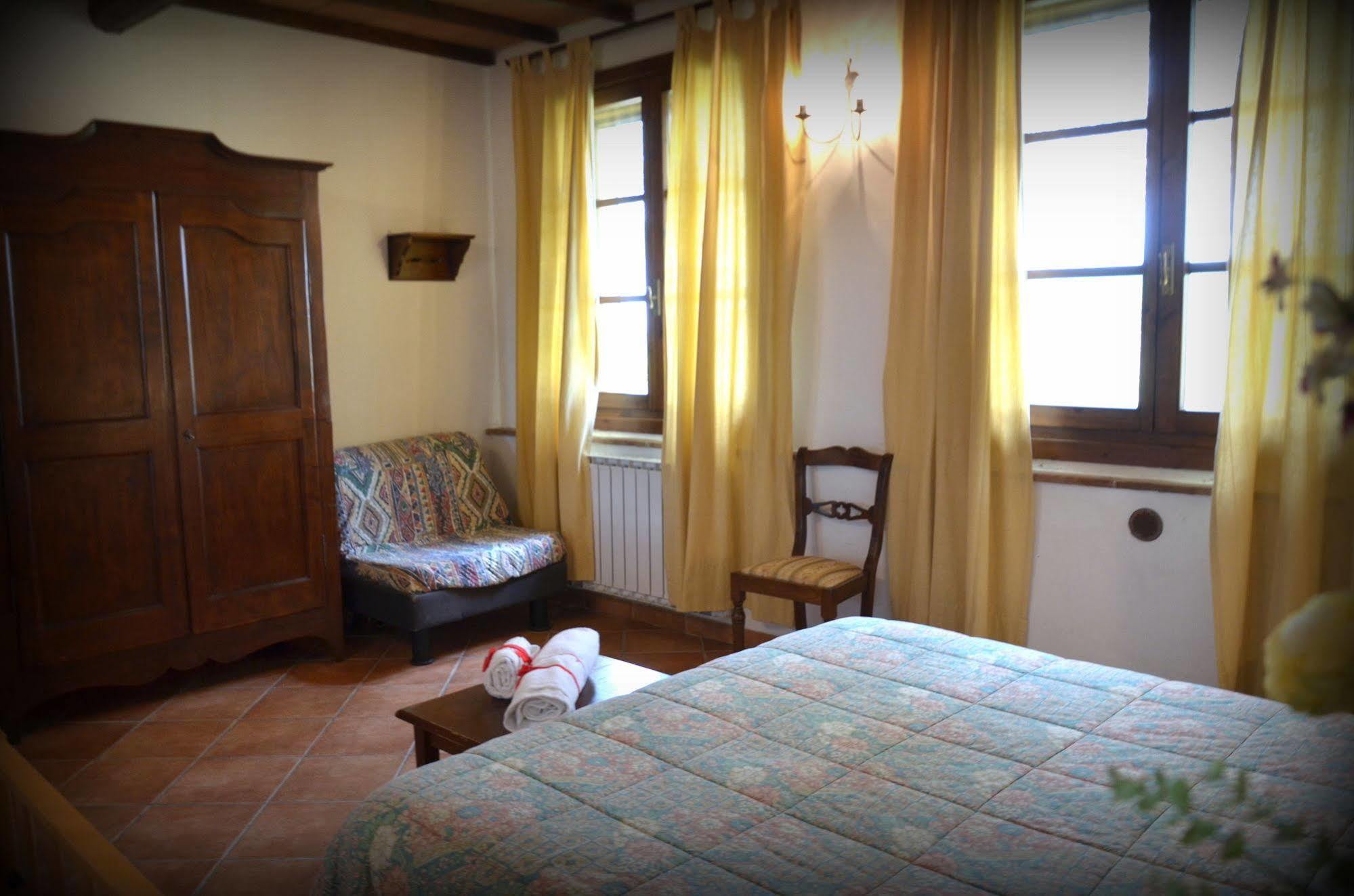 Agriturismo Il Casalone Montepulciano Stazione Kültér fotó
